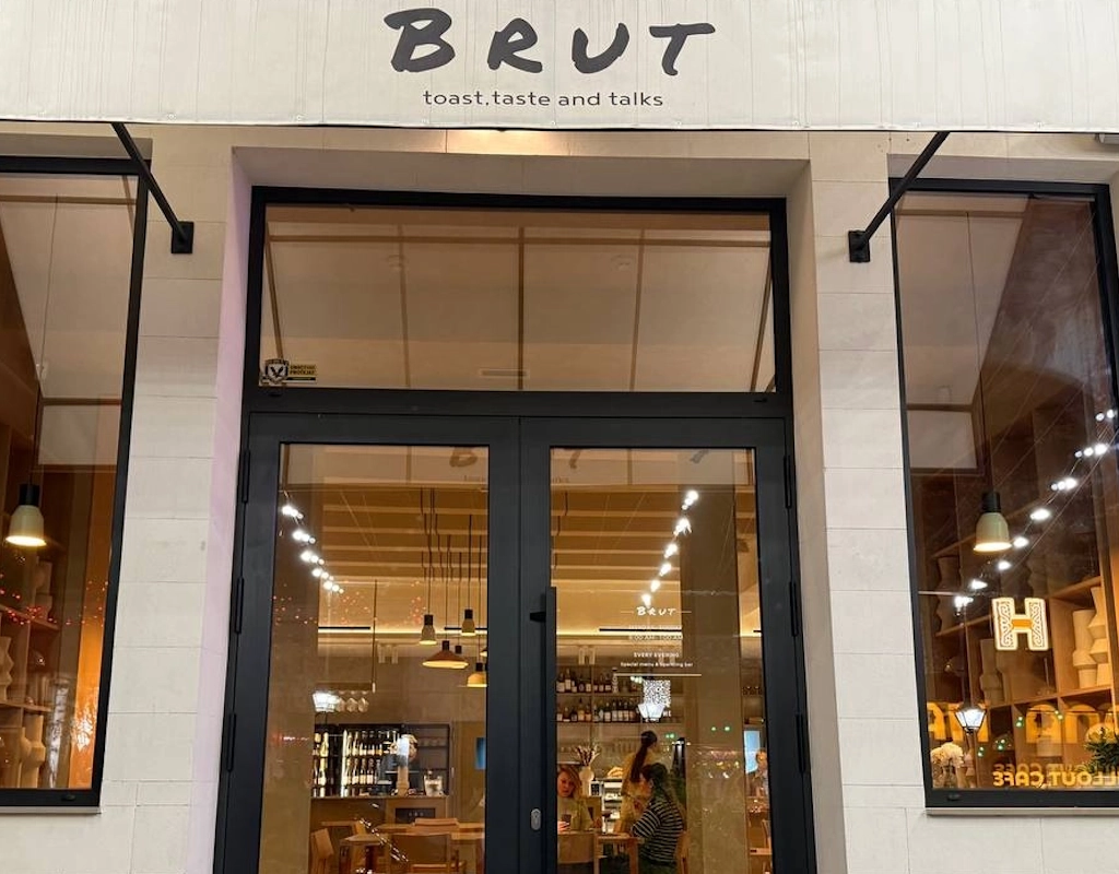 Brut Chişinău: comment un filtre à vins intelligent a transformé une carte complexe en une expérience fluide